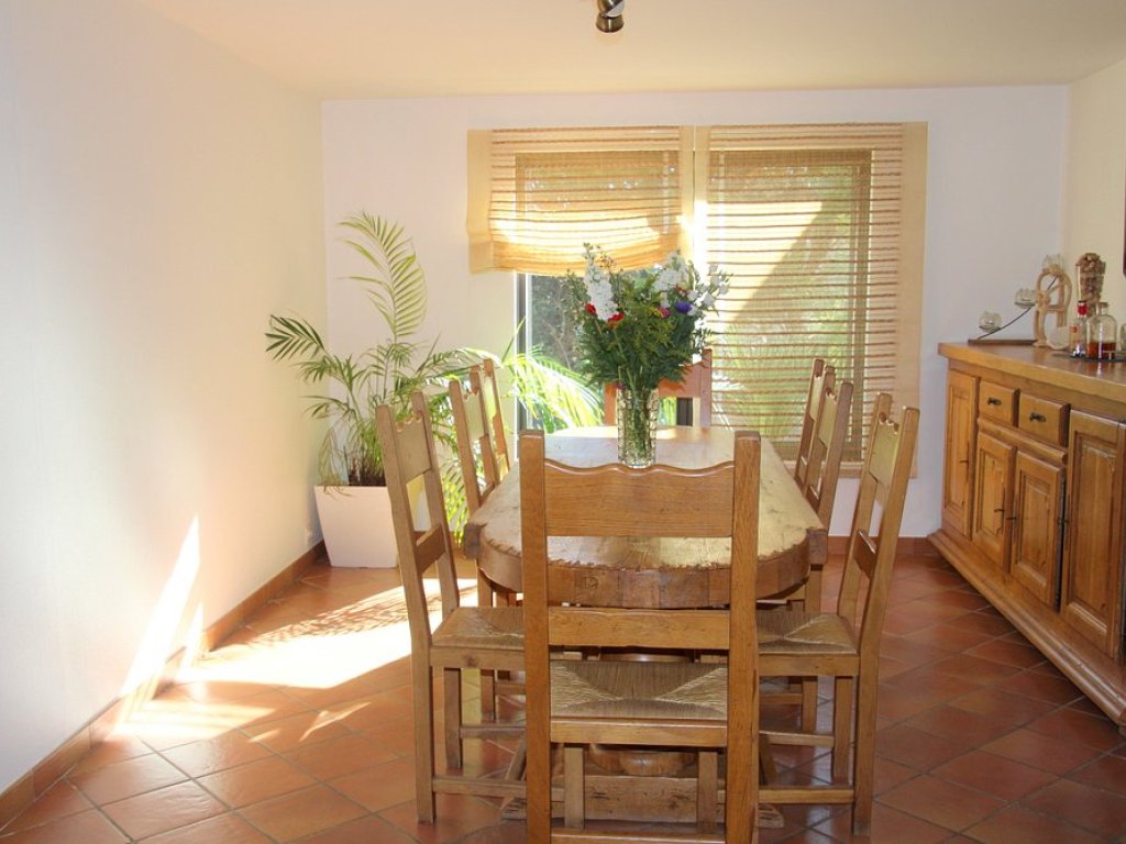 salon-eclairage-naturel-lieu-rencontre-douceur-chambres-hotes-montpellier
