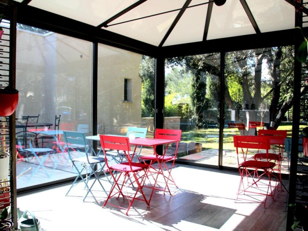 decoration-interieur-veranda-lecture-detente-charme-maison-hote-montpellier